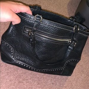 Coach over the shoulder